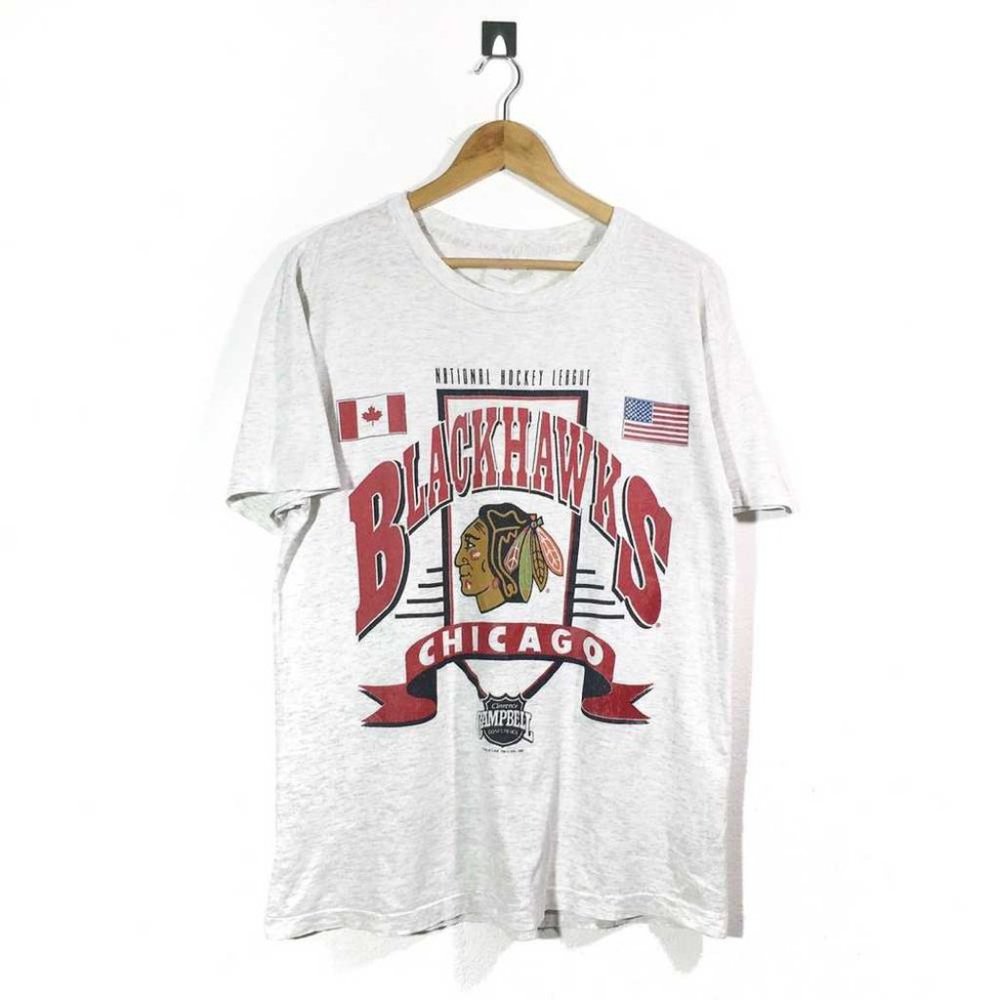 Made In Usa Vintage Vintage Distressed Blackhawks Chicago shirt collection te